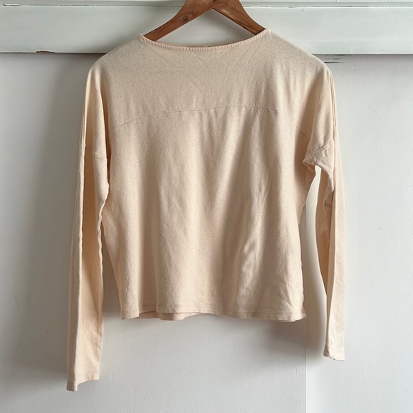 Uniqlo Linen Blend Tee in Ivory - Picture 1 of 4